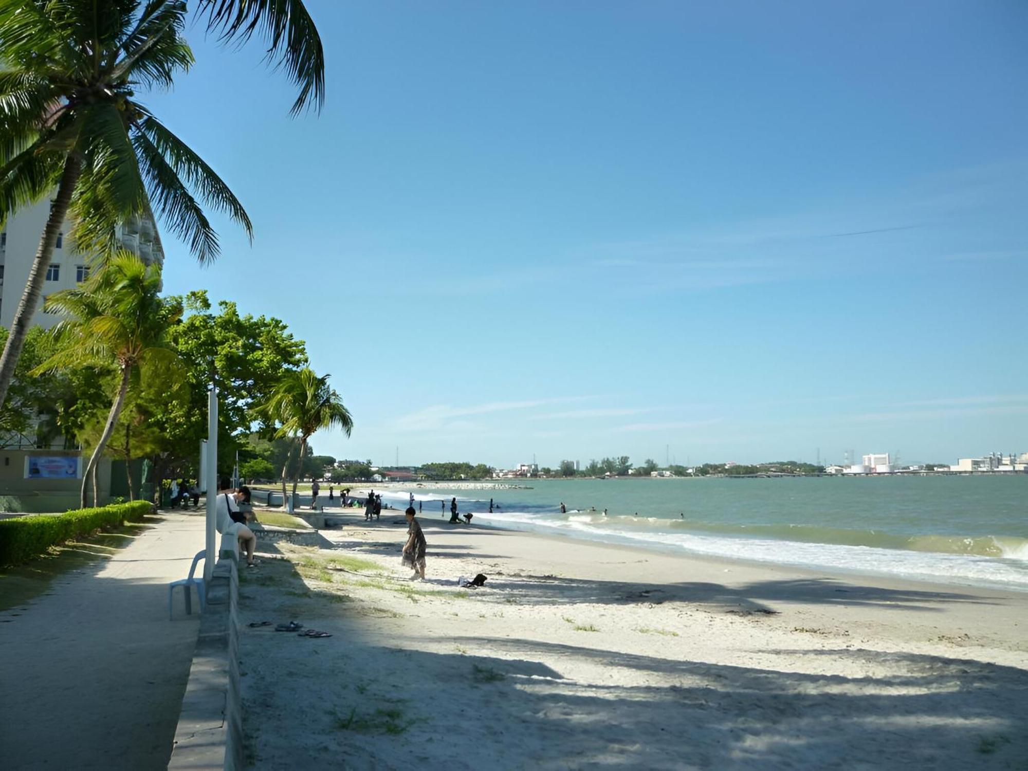 3 Bedroom Seaview Condo @ Glory Beach Resort, Port Dickson Exterior photo